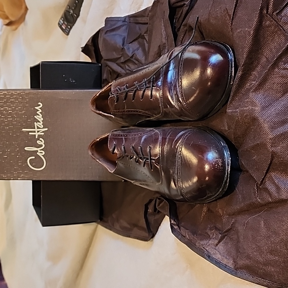 Men's Bostonian Shoes.